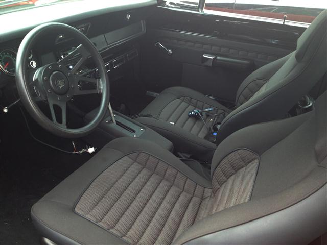 interior%20%28Small%29.jpg